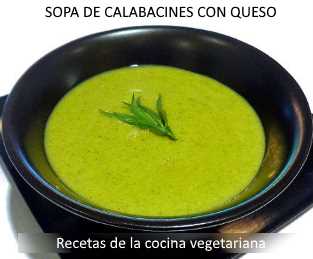 Sopa de calabacines con queso